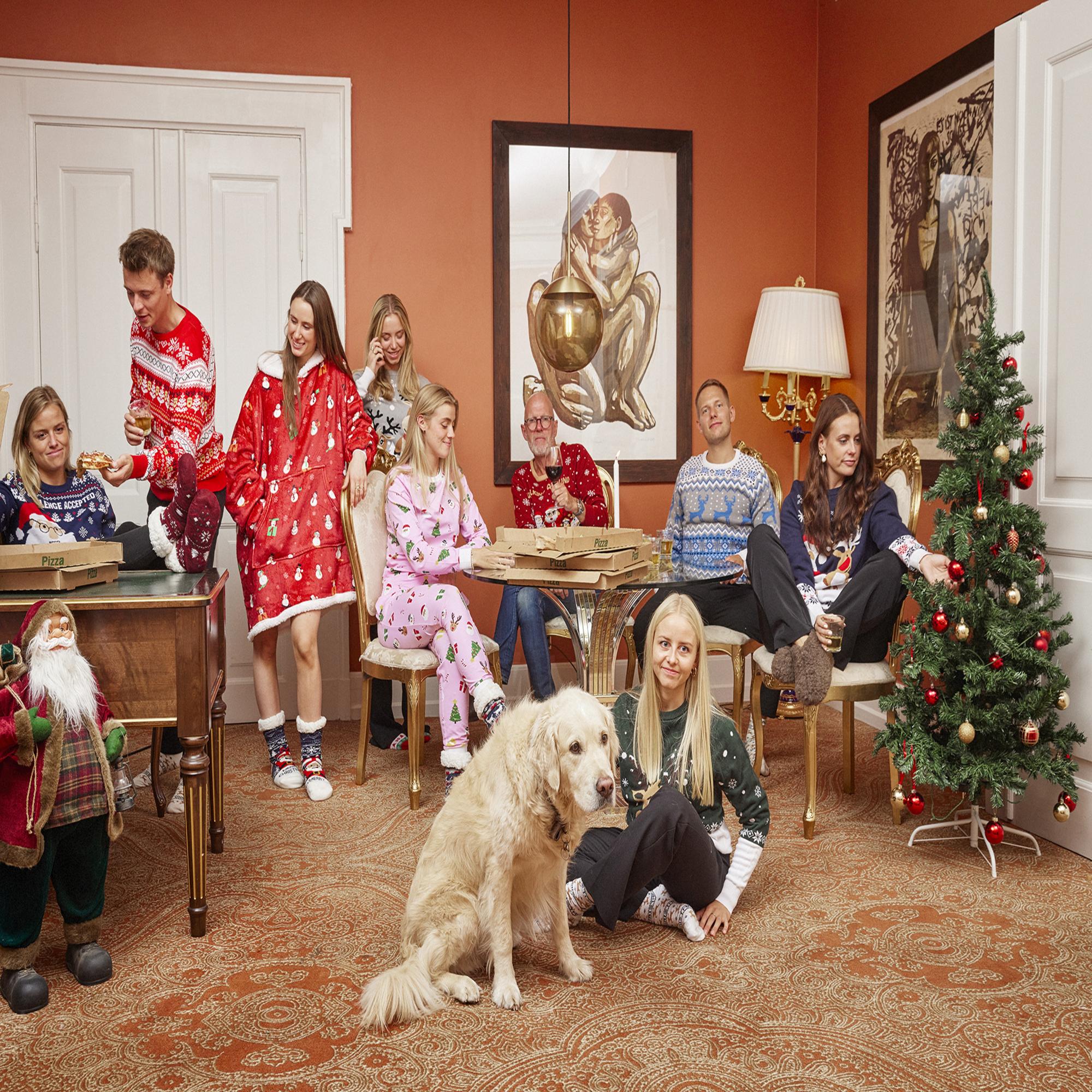 flannel christmas pajamas - Illustration